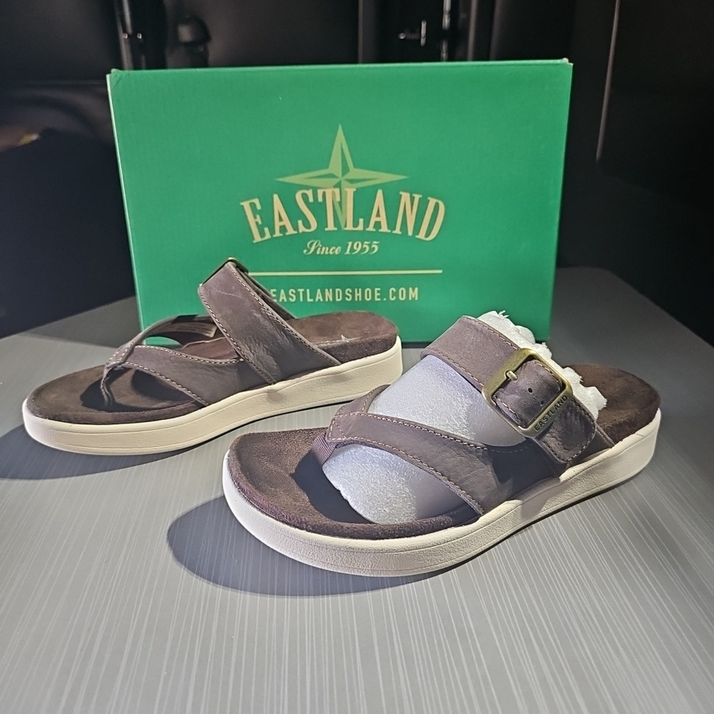 Eastland Commonwealth Women’s Sandals In‎ Brown Size 6 NEW In Box